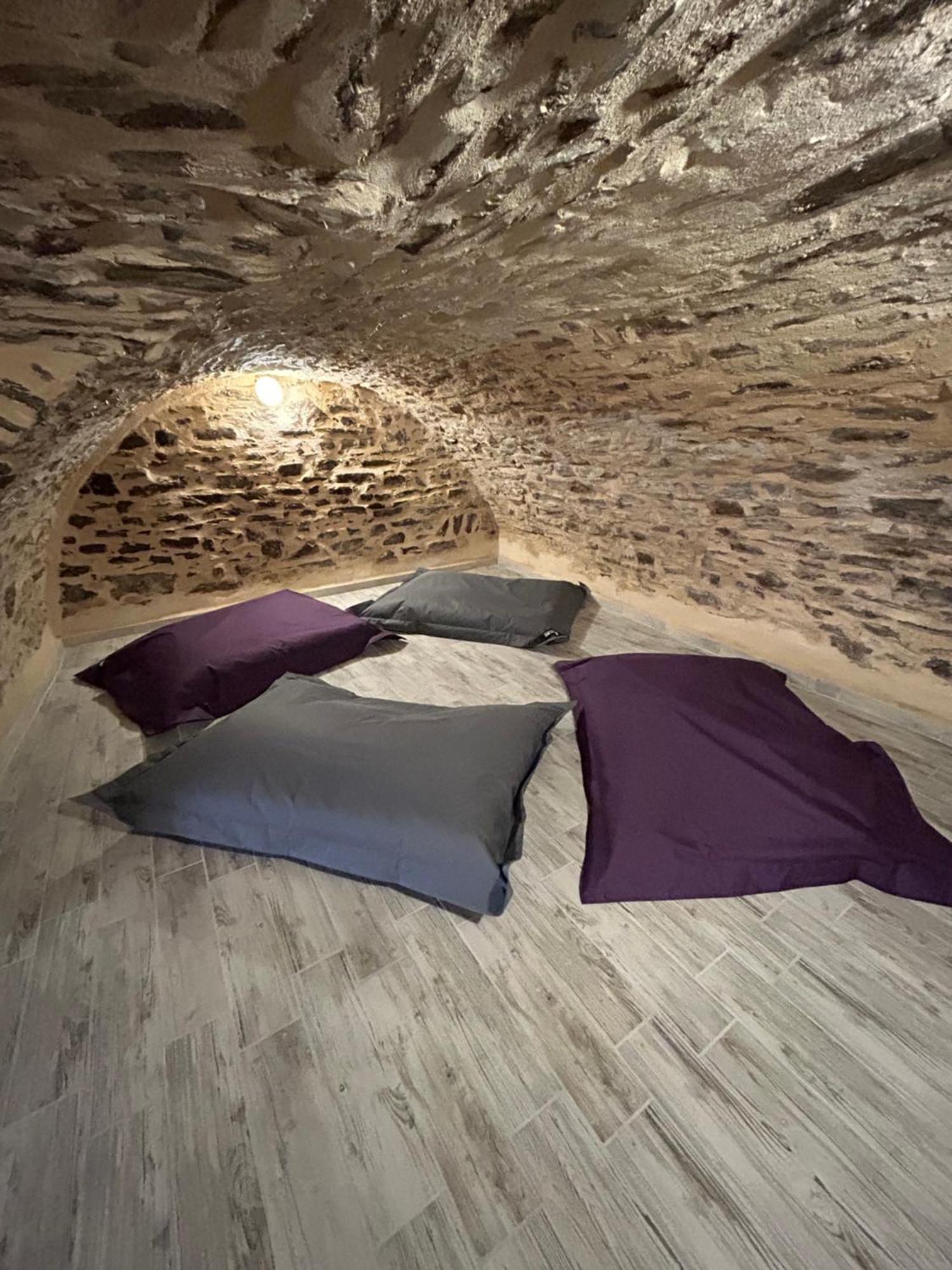 Le Domaine Du Bez Gite De Michel Piscine Sauna Hammam Spa Saint-Laurent-d'Olt ภายนอก รูปภาพ