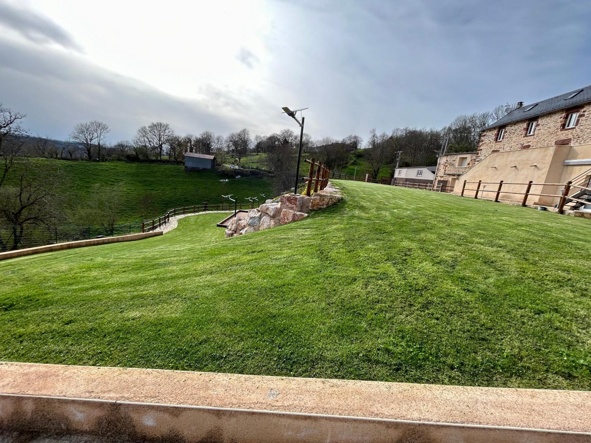 Le Domaine Du Bez Gite De Michel Piscine Sauna Hammam Spa Saint-Laurent-d'Olt ภายนอก รูปภาพ